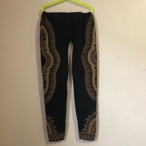 HotWings Golden Designer Black Fitted Leggings